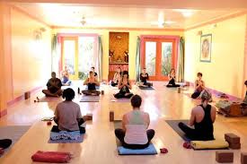 Yoga classes mostly take place in a group setting, and the price per class depends on the location, yoga teacher's knowledge and experience, and years of teaching. 14 Must Visit Yoga Studios In San Francisco Doyou