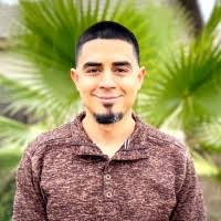 300+ profilů „Sandoval“