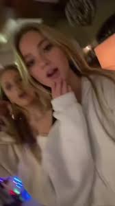 aria whitlock🫶🏽 (@ariawhitlock)