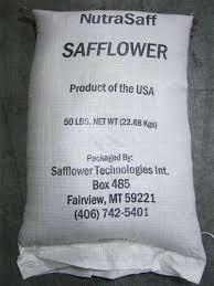 10 Cheap Chicken Feed That Won T Break Your Wallet Yet Still High In Nutrients Chicken Feed Chicken Layer Feed Organic Chicken Feed