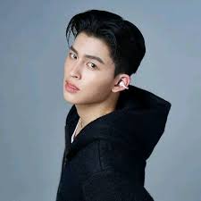 Underwater competition 🦜 🙈 🪀 🌩️ 🌍 🤨 #SunsetLovers  #MotherhoodDeceptionUnveiled #RevealingTheSecrets #SundaySunshine