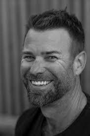 Aidan Gillett's Instagram, Twitter & Facebook