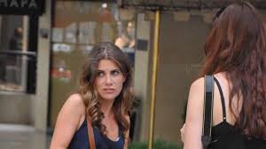 Aysecan Nisantasi Turunda