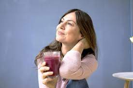 Olá, amigos, no artigo de hoje vamos trazer mais uma receita de suco bastante eficaz pra baixar a pressão. Aprenda A Fazer Suco De Beterraba Que Ajuda A Baixar Pressao Alta