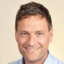 How do you measure height in bedbound hip fracture patients?