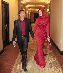 Rebecca nur al islam doesn't have a boyfriend right now. Uqasha Senrose Nafi Dakwaan Cuba Goda Suami Rebecca Nur Islam