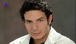 المهم ابتدات تحكي انها بتحب ولد كبير 26 سنه بالنادي وهو تركها وهي بتحبه قلتلها اللي يسيبك سبيه وهو الخسران. Ø¨Ø§Ù„ÙÙŠØ¯ÙŠÙˆ Ø¨Ø§Ø³Ù„ Ø§Ù„Ø®ÙŠØ§Ø· ÙŠÙƒØ´Ù Ø¹Ù…Ø§ Ø­Ø¯Ø« Ù„Ù‡ Ø¨Ø¹Ø¯ Ø§Ù„Ø­Ø±Ø¨ Ø¹Ù„Ù‰ Ø³ÙˆØ±ÙŠØ§ Ù‚Ù†Ø§Ø© Ø§Ù„Ø¹Ø§Ù„Ù… Ø§Ù„Ø§Ø®Ø¨Ø§Ø±ÙŠØ©