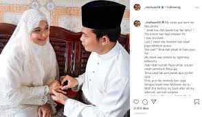 Dihari pernikahan jep dan sari yanti, inizogha sempat minta beberapa tips dari beberapa selebriti yang hadir untuk mereka selepas berumahtangga. Sari Yanti Kahwin Kali Kedua