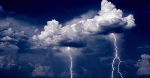 อุตุฯ พยากรณ์อากาศ ไทยยังมีฝนตกชุกหนาแน่น กทม. ฝนฟ้าคะนอง 80%