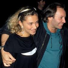 Elenco frasi di vasco rossi; Vasco Rossi Le Donne Che Hanno Ispirato Le Sue Canzoni Dilei