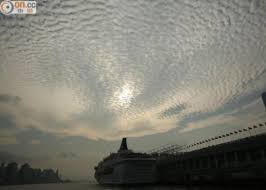 地震云 （earthquake cloud）是非 气象学 中 云 体分类的一种预示 地震 的云体。 å°–æ²™å'€ä¸Šç©ºçŽ° åœ°éœ‡äº' é¦™æ¸¯ä¼šåœ°éœ‡ æ³•è½®å¤§æ³•æ­£è§ç½'