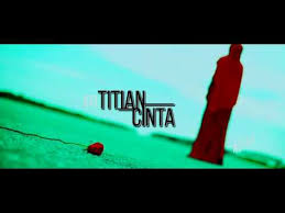 (sumpah cintaku hanya padamu) hingga akhir nafas ini sayang sampai akhir pasti cinta tak bisa berganti sumpahku hanya kau di sisi genggam tanganmu yang suci sampai rambutku memutih cintaku tersimpul writer(s): Ost Titian Cinta Asfan Shah Sumpah Cintaku Di Akasia Tv3
