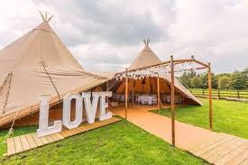 Festival Wedding Ideas Wedding Guide Chwv Glamping Weddings Festival Wedding Tipi Wedding