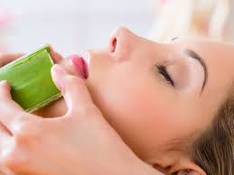 Selain itu, aloe vera tidak mengandungi bahan alergenik yang mampu memudaratkan kulit. Manfaat Lidah Buaya Untuk Mengatasi Jerawat