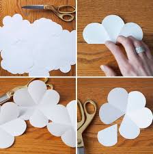 Wanddeko Selber Machen Papierblumen Basteln Weisser Bastelkarton Silberne Ring Mit Kristallen Deko Selber Machen Diy Papierblumen Blumen Aus Papier