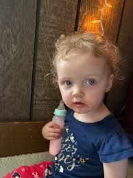 Hey! I love editing photos. I've done lots of cool ones in here for awesome  people and I have seen others talents. Can anybody show me their skill and  clean my daughter's