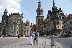 The population was 1,423 at the 2000 census. Private Dresden Day Trip From Berlin 2021