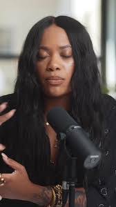 Sandra Crosdale's Instagram, Twitter & Facebook