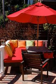 7 Striking Summer Color Combos For Your Outdoor Room Modern Patio Design Built In Seating Hot Tub Gazebo