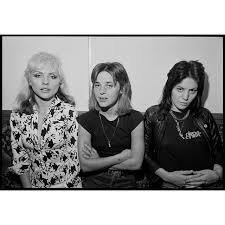 Growing up in the '70s, i didn't think it would be such a big deal for a woman to play rock 'n' roll, says jett in the film. Debbie Harry Suzi Quatro Joan Jett In L A Late 70s Debbie Harry Joan Jett Women In Music