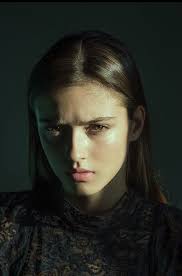 Lighting Idea Key Light And Coloured Gel Rim Light Or Coloured Card To Create A Rim Portrait Portrait Photography Photography