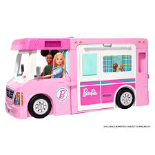 ¡ve de aventuras con la muñeca más vendida del mundo, y disfruta del mundo de mattel en uno de los muchos juegos de barbie en una aventura, puedes jugar como un detective y encontrar pistas para escapar de la habitación de las muñecas. Muneca Barbie Estate Camper 3 En 1 Ch Sitio De Chedraui