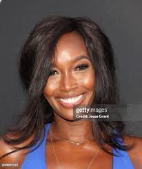 1,451 ビバリー ピール Photos Stock Photos, High-Res Pictures, and Images