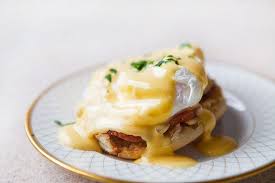 How To Make Eggs Benedict Recipe Simplyrecipes Com Recipe Simply Recipes Eggs Benedict Eggs Benedict Recipe
