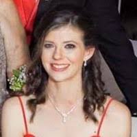 Kari Slater's Instagram, Twitter & Facebook