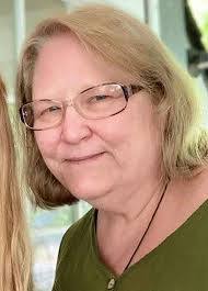 Elizabeth Hallowell's Instagram, Twitter & Facebook