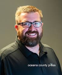 Eric Geers's Instagram, Twitter & Facebook