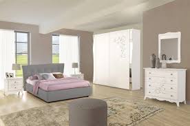 Finiture legno eleganti e raffinate, al miglior prezzo. Serena Camere Da Letto Classiche Mobili Sparaco