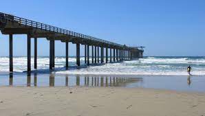 Extensive repairs were made to the pier in the 20s and 40s. Scripps Beach La Jolla Ca California Beaches