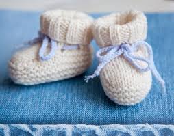 Free baby crochet pattern, easy to follow instructions for this baby mitts crochet pattern, available in uk & usa format. Pin On Knitting