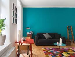 Allerdings würden die schweren wohnzimmerteppiche dann nur an diesen. Bunter Teppich Und Blaue Wand Farbenfrohe Einrichtung Wohnen Farbe Kleine Wohnzimmerideen Wohnzimmerwand Wohnen