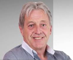 $2200 is a realistic target for gold in 2013: Hug