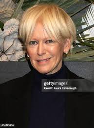 90 Laura Coles Stock Photos, High-Res Pictures, and Images