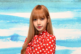 Lisa absolutely loves ariana grande. Lisa Of Blackpink Dyed Her Hair Blonde And Blue See Photos Allure