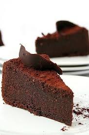 Biscuit Moelleux Au Chocolat Desserts Chocolate Recipes Sweet Recipes