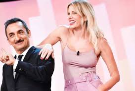 Alessia marcuzzi (born 11 november 1972) is an italian television host and actress. Telenord Alessia Marcuzzi A Le Iene Sono Leggermente Positiva Al Covid
