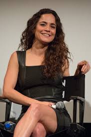 When he gets the money, you know what to do. Alice Braga Wikipedia