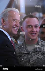 U s army photo 1st lt hi-res stock photography and images