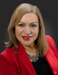 Linda Cavazos's Instagram, Twitter & Facebook