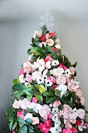 Pin By Rebecca Mabon On Fa La La Floral Christmas Tree Floral Christmas Tree Decorations Alternative Christmas Tree