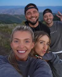 August, I love the HELL out of you. The last month of summer, so many  smiles, so many laughs, baby sisters baby shower, time in the mountains,  time with my favorite people,