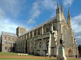 With varying restrictions in place across britain, normal life may be on pause, but that doesn't mean you can't continue to dream of exploring our beautiful countryside, wandering our sandy shores and discovering our historic landmarks once more. Urlaub In Winchester Sehenswurdigkeiten Unterkunft Und Geschichte Urlaub Reisen