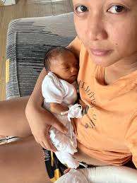 Motherhood is the art of finding beauty in the chaos & joy in the little  moments 🩷💐 mn MA HAPPY Малоо DAY HAPPY কালতবাতী ไ่ต้อแล DAY ጽሮ ธลว่