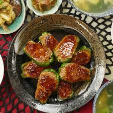 今回ご紹介する 中華風ピーマンの肉詰め は 千切りの青椒肉絲 チンジャオロース をギュッとひとつに凝縮させた ユニークレシピ ピーマンの肉詰めをひと口食べれば 中華の風が一気に吹き込んできますよ ピーマンの肉詰め レシピ レシピ