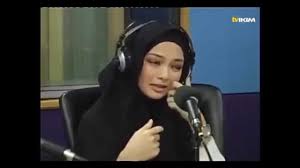 Kembar neelofa datang set meletop | nabil. Kisah Benar Hidayah Neelofa Dari An Nur 31