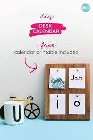 Diy Desk Calendar With A Free Calendar Printable Yes We Made This Diy Desk Calendar Desk Calendars Diy Calendar